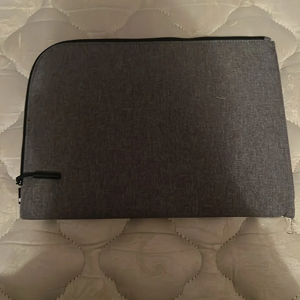 INCASE Computer Sleeve